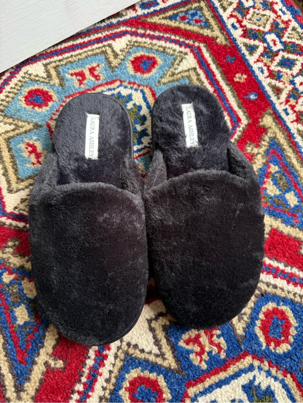 Laura Ashley Black Plush Slip-On Women's Slippers